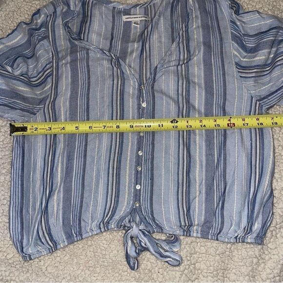 AMERICAN Eagle Outfitters lightweight gauze feel v neck crop with tie - Picture 5 of 10